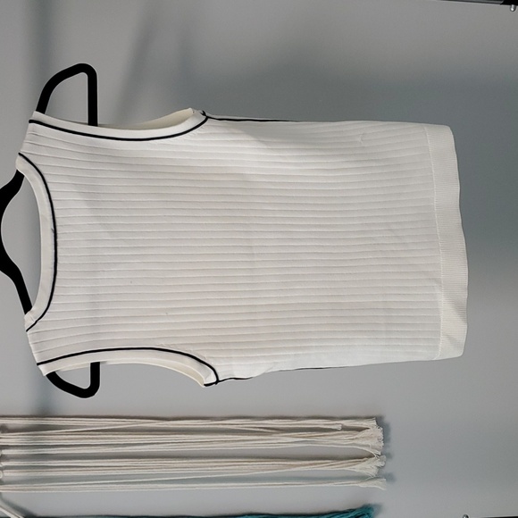 Top - Picture 1 of 6